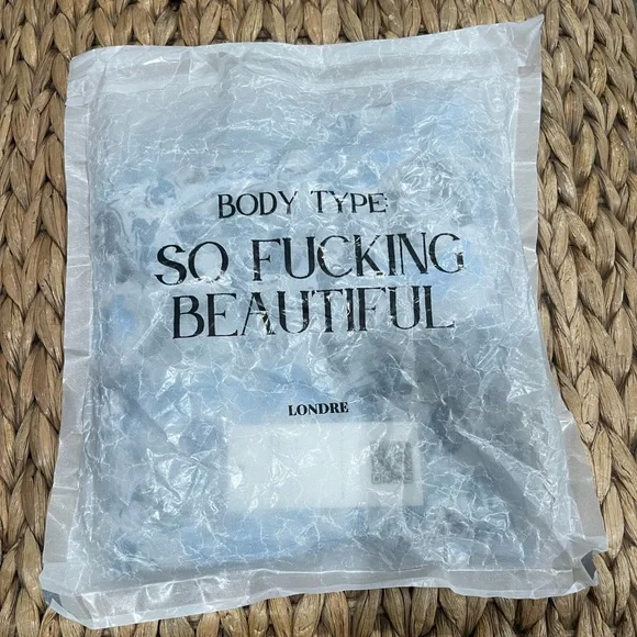 Londre The Airy Mesh Dress Heavenly Bodies - Picture 9 of 9